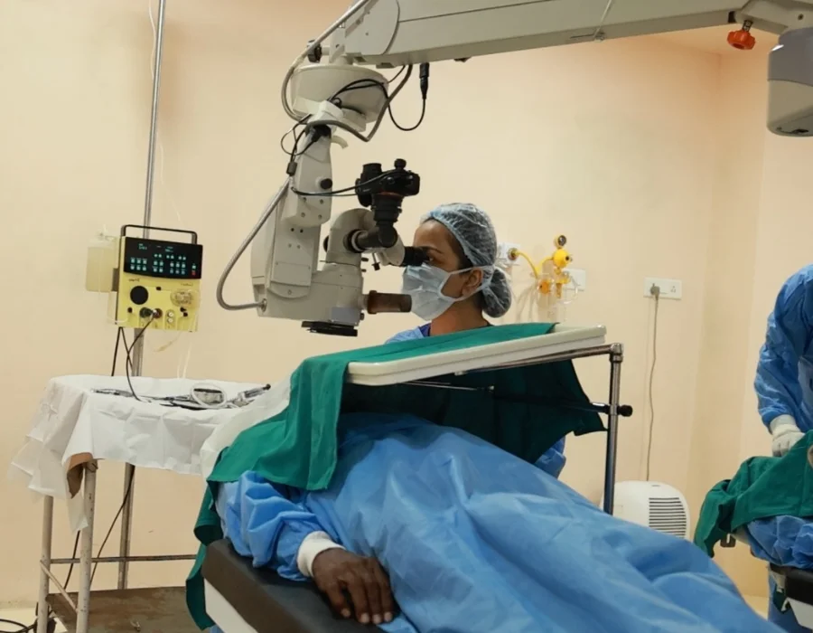 Doctor checking patient eye Image - 5 - Drishtikunj Netralaya